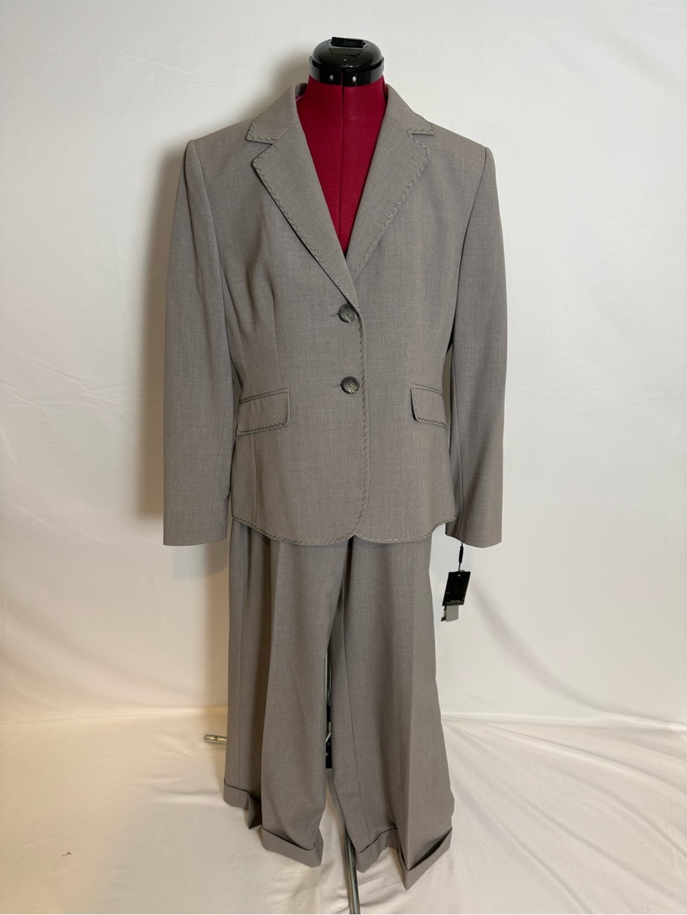 NWT Tahari ASL Pantsuit Women's Size 12P Grey 2-Piece Set Blazer & Pants